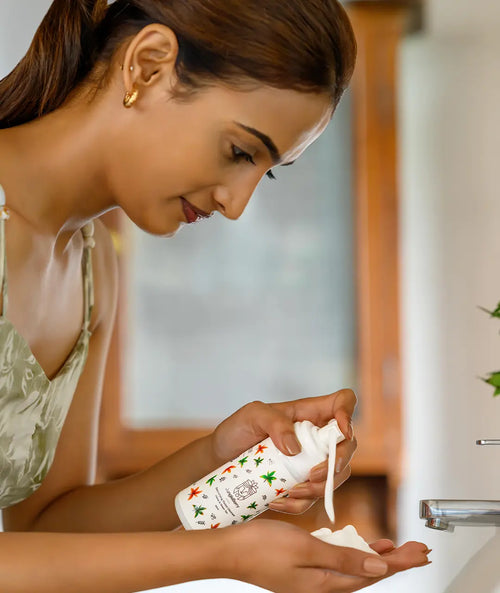 Hemp & Green Tea Detoxifying Facial Cleanser